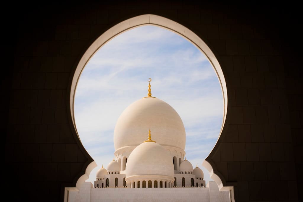 Photo Of Sheikh Zayed Grand Mosque Center During Daytime