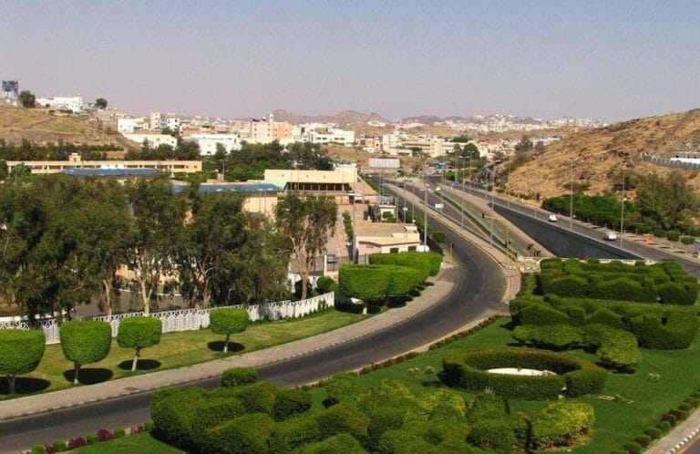 مواقيت الصلاة في مدينة الطائف اليوم